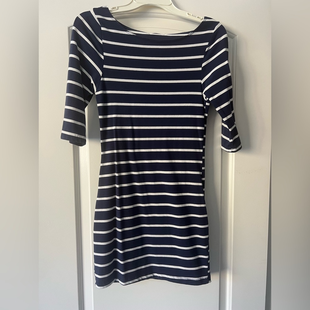 Mini Cindy Contouring striped dress.